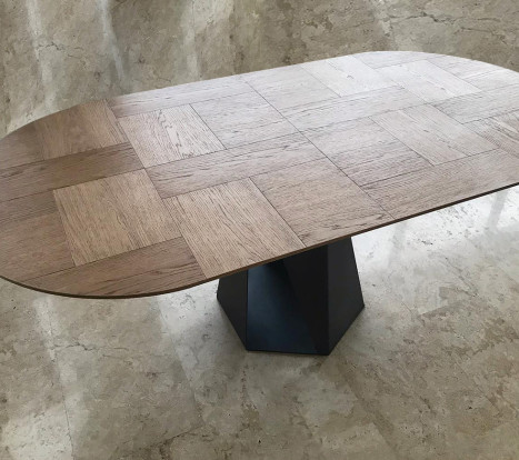 THE AUGUST DINNER TABLE