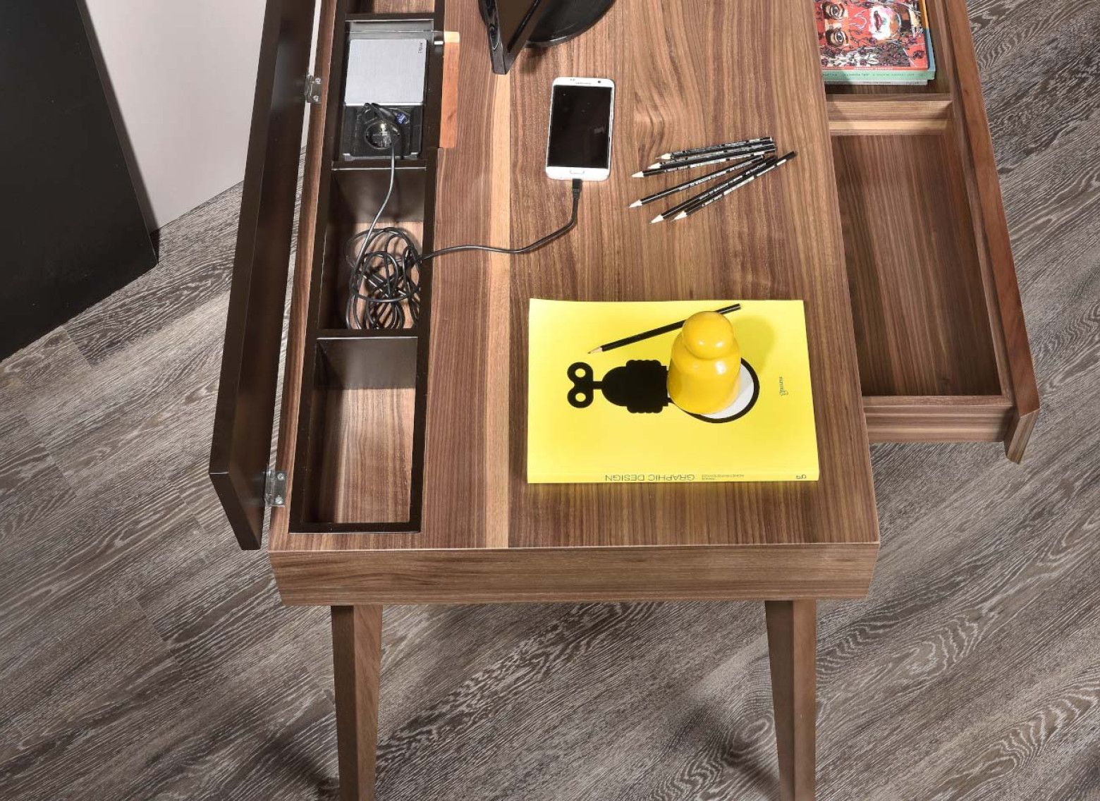 ΓΡΑΦΕΙΟ RYAN WOOD