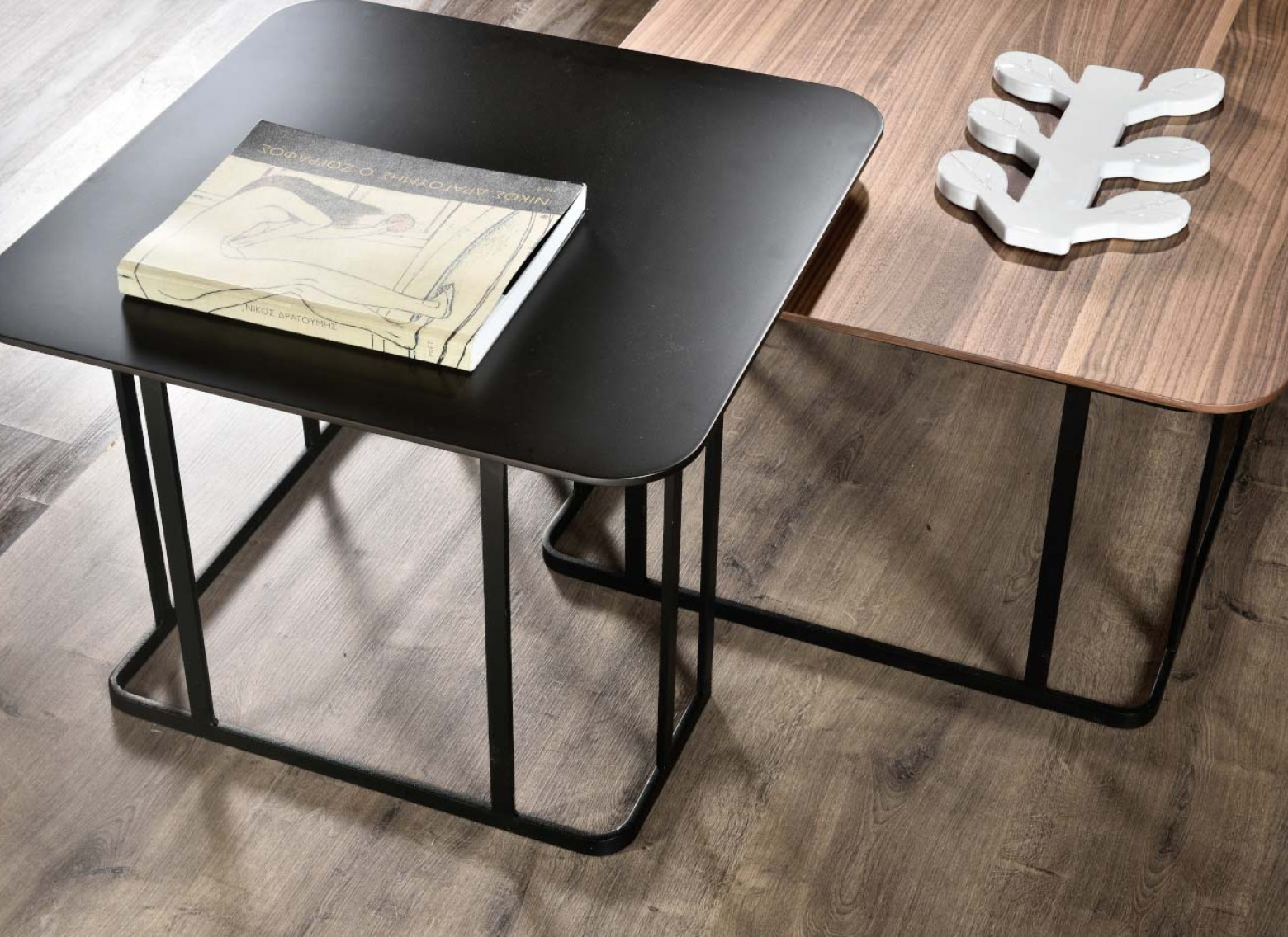 ΤΡΑΠΕΖΑΚΙ ΣΑΛΟΝΙΟΥ NOOK