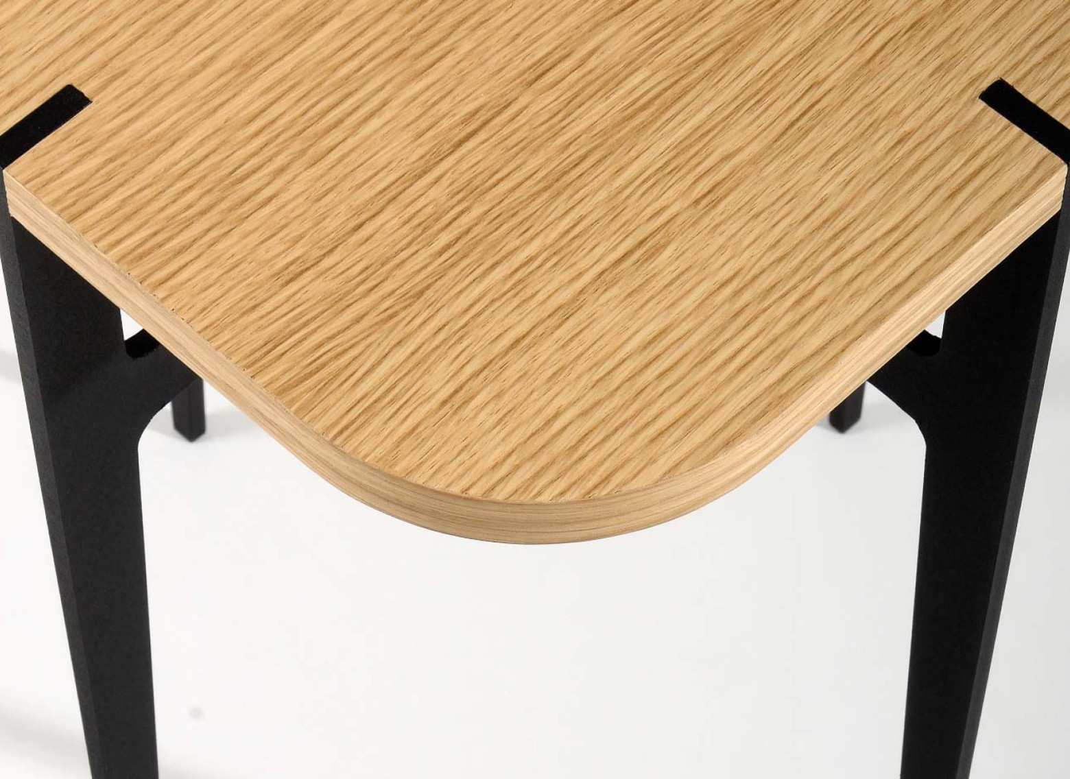 ΤΡΑΠΕΖΑΚΙ ΣΑΛΟΝΙΟΥ SHANGHAI