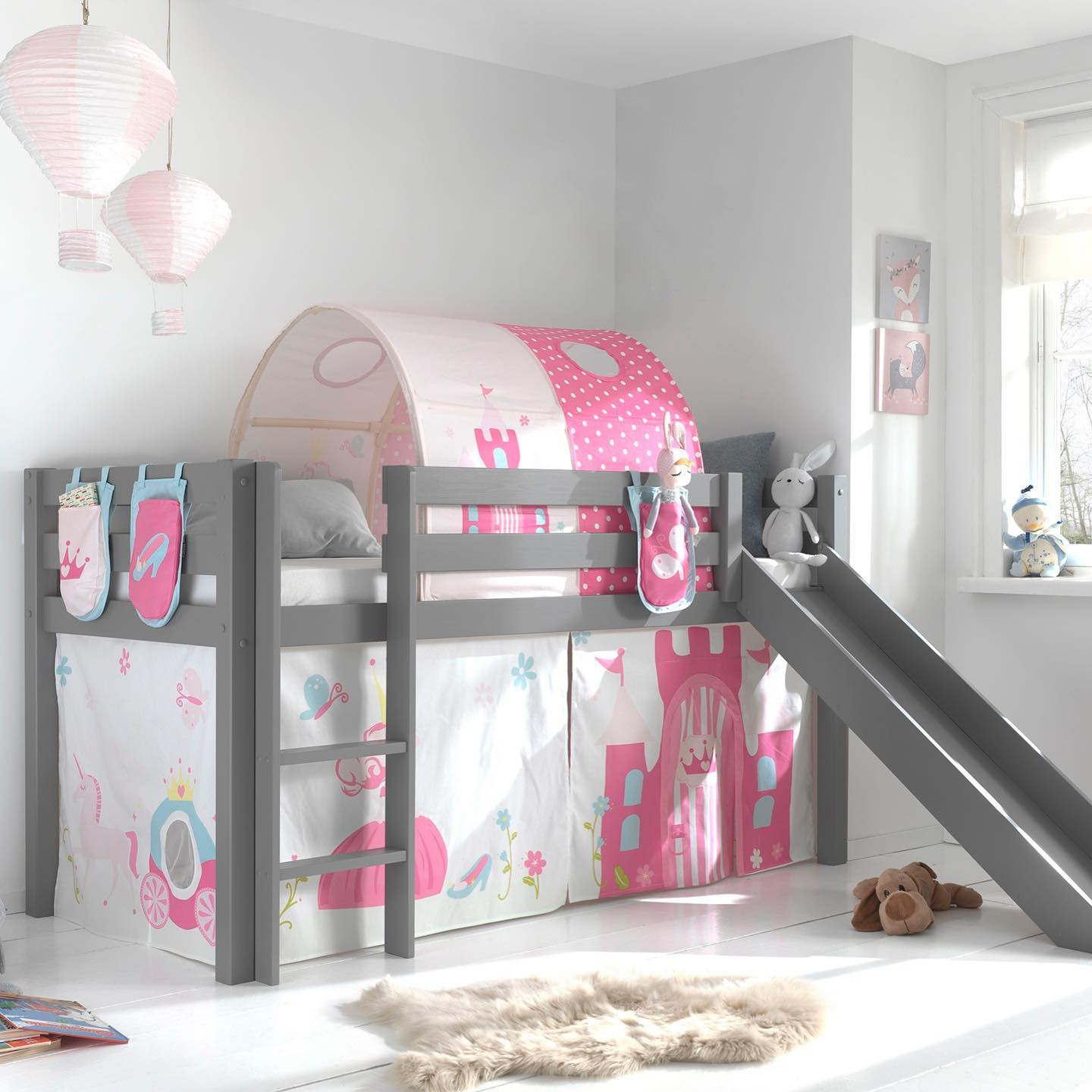 THE PINO CHILDREN'S ROOM COMPOSITION