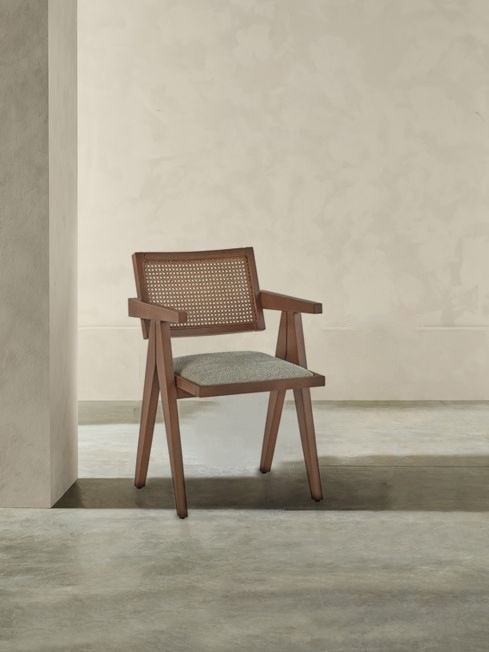 THE AURA CHAIR WITH WICKER