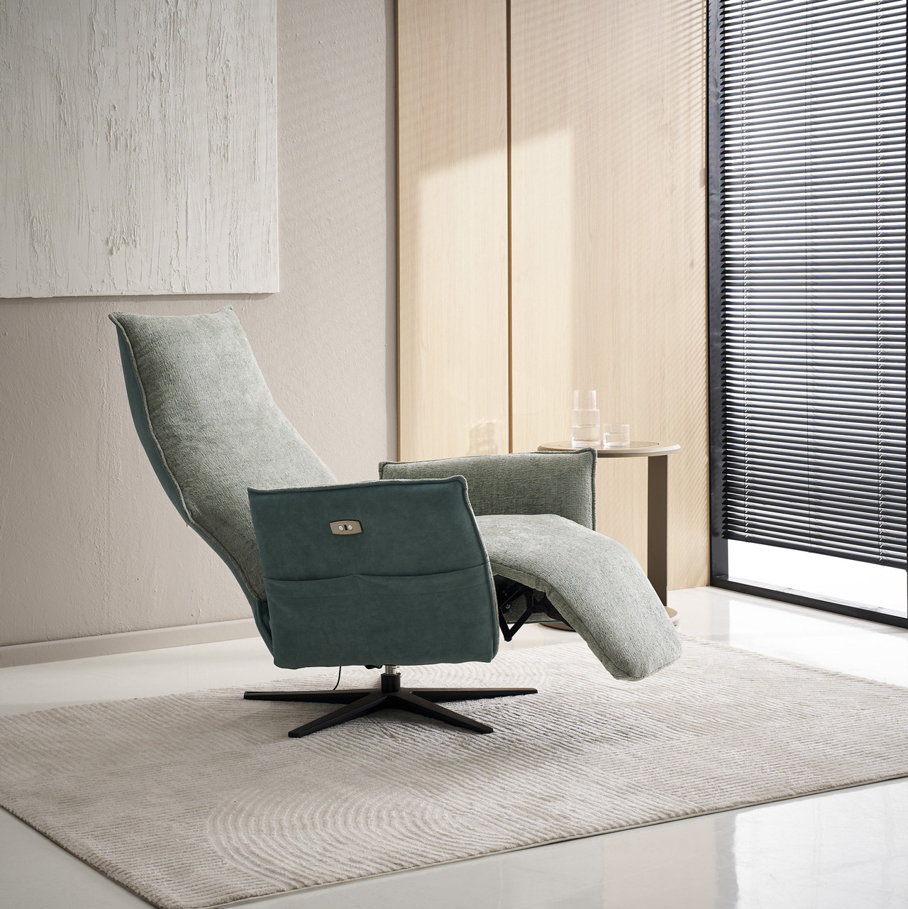 ΠΟΛΥΘΡΟΝΑ OMEGA MASSAGE RECLINER